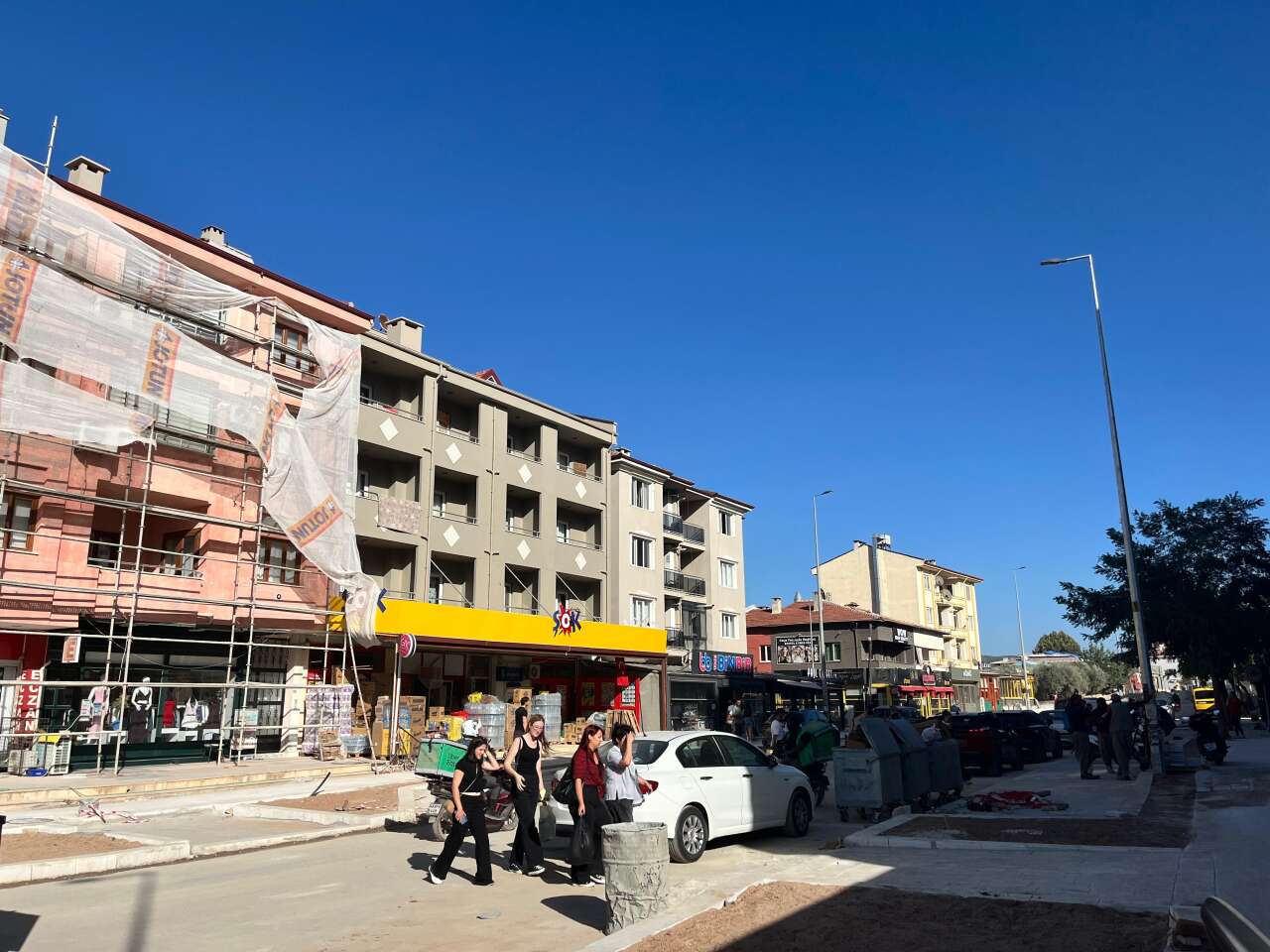 Kötekli’de Üniversite Hareketliliği: Yurtların Önünde Yoğunluk Oluştu 3